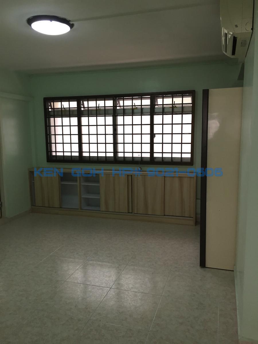 Blk 842 Jurong West Street 81 (Jurong West), HDB Executive #82438502